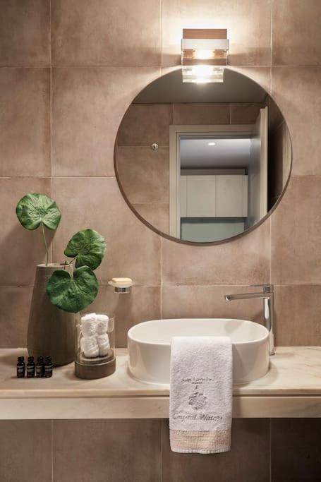 Cw Athens Riviera Suite Экстерьер фото